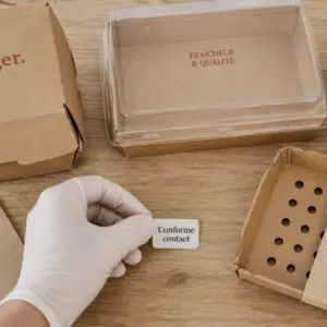 Kraft, barquettes ou plateau : quel emballage carton alimentaire choisir sans rater la conformité ?